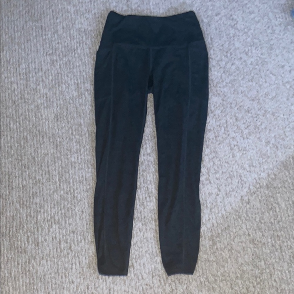 grey/black speckled leggings
